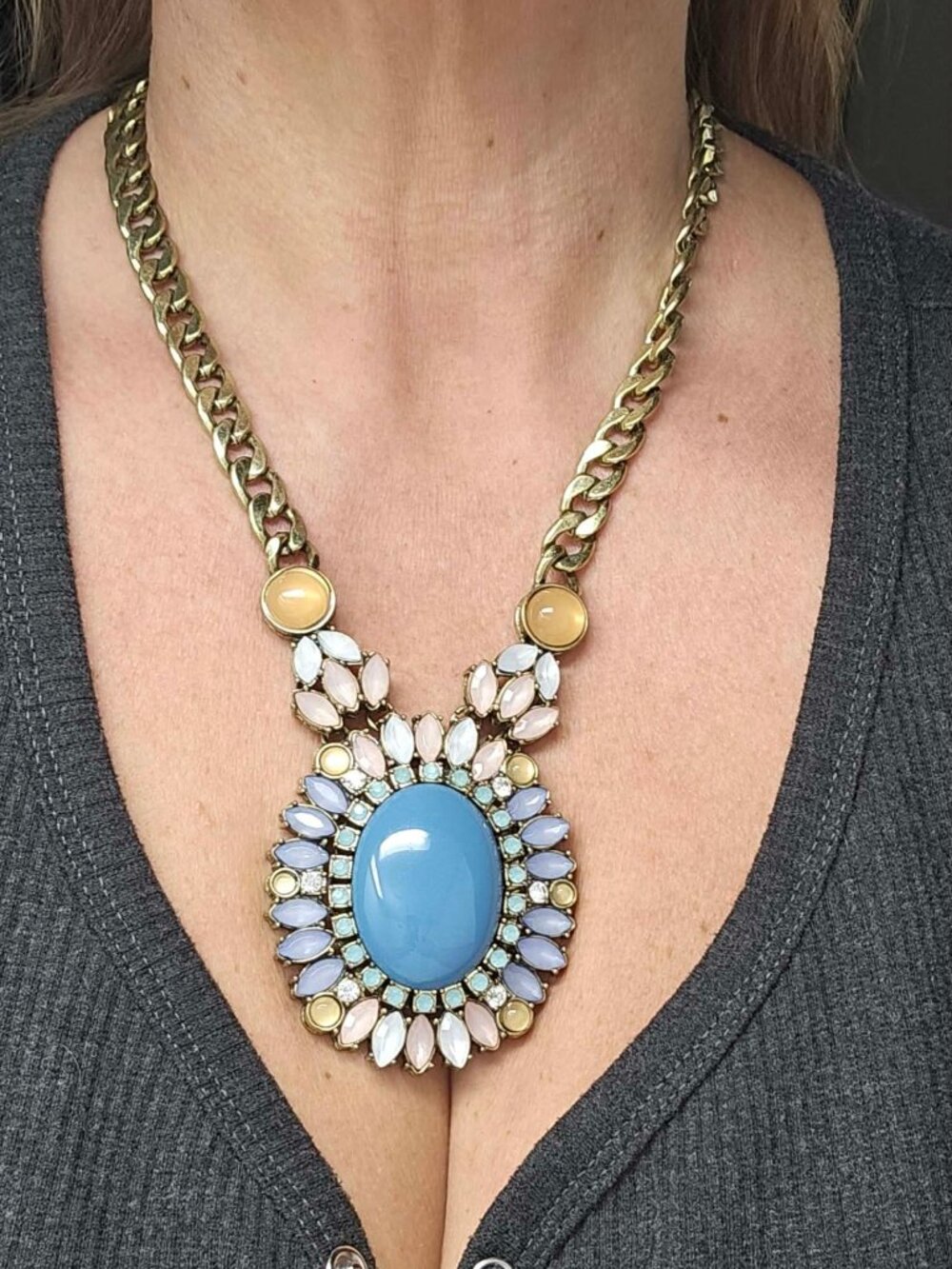 Joan Rivers Rhinestone Floral Statement necklace Teal Pink blue, Gold Tone